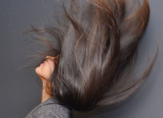 Play with Your Hair for elegant styles Easy Long Hairstyles