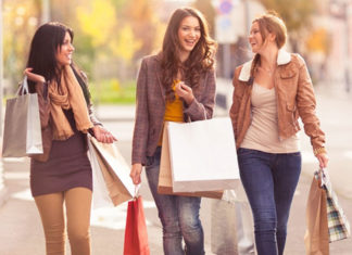 How To Enjoy Shopping With Sister Shopping With Sister