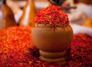 11 Beauty Benefits Of Saffron Or Kesar Beauty Benefits Of Saffron