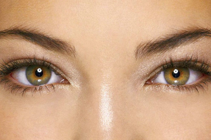 how to make hazel eyes pop