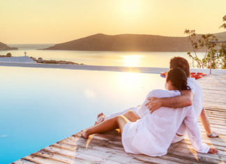 Top 11 Tips for a Romantic Honeymoon tips for romantic honeymoon
