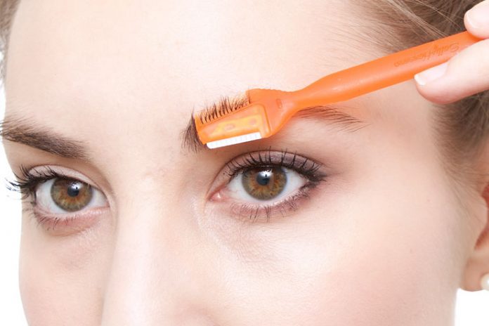 How to groom Your Eyebrows