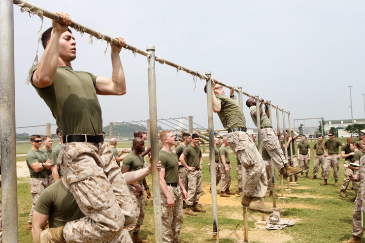 Close grip chin up - 8 reps