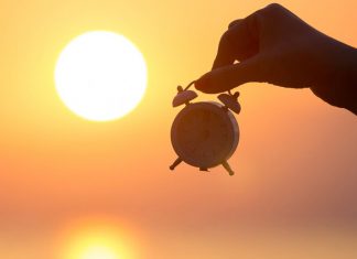 12 Steps to Start Your Day in a Happier Manner how to start your day happy