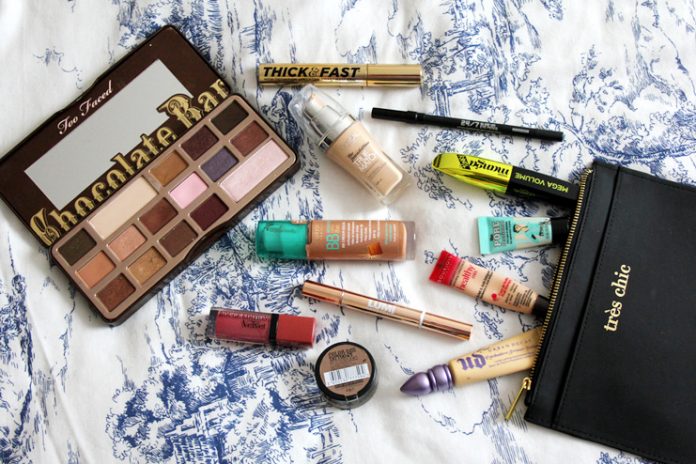 Make Up Bag Essentials