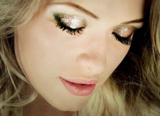 12 Enchanting New Year Make Up Ideas – Get Dolled Up For 2020! New Year Make Up Ideas