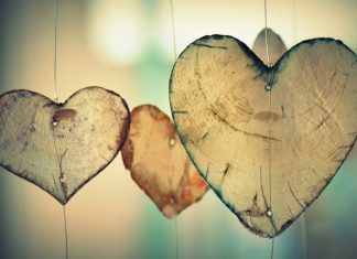 9 Smart Tricks On How To Attract Men – Women Must Know! How To Attract Men