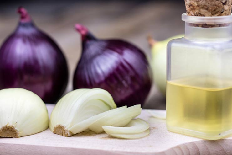 Applying Onion Juice For Hair Growth