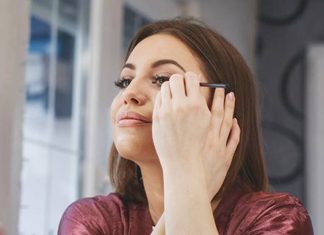 Reasons Why Women Wear Make Up? What’s About The Hype? – Study It ! women-wear-make-up