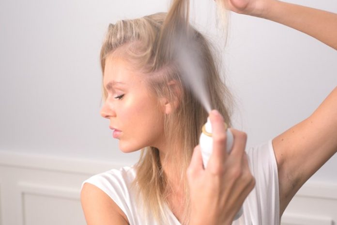 How To Apply A Dry Shampoo? Learn All About The Quick Cleanse!