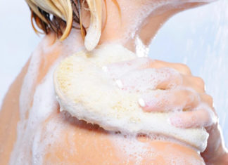 16 Best Body Washes For Dry Skin – Hydrate Your Skin From Within