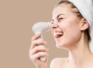 11 Best Facial Cleansing Brush – Get Deep Into The Pores