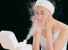 Facial Steam For Acne – What Is It, Benefits & How To Do It?