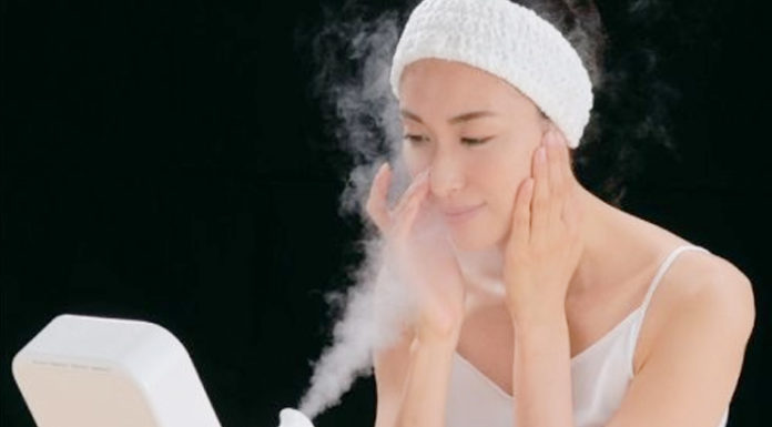 Facial Steam For Acne – What Is It, Benefits & How To Do It?