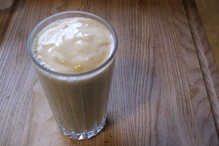 Banana-Walnut-Shake