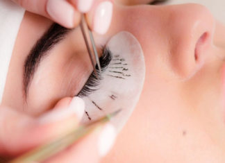 8 Hacks To Remove Eyelash Extensions – Painless & Risk-free! Eyelash-Extensions