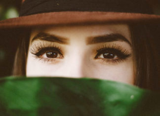 14 Best Eyelash Extensions – Frame Your Eyes Better!