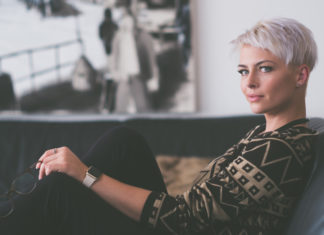 15 Best Shampoo For Gray Hair That You Need In 2020 Best shampoo for gray hair