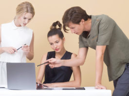 12 Successful Tips To Survive In Male Dominated Workplace – Make Your Way! Male-Dominated-Workplace