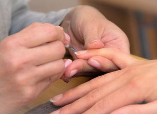 A Guide On How To Push Back Cuticles – Provide The Right Care! Push-Back-Cuticles
