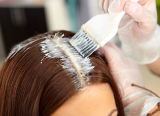 10 Best Hair Mask For Bleached Hair – Smoothen Out The Dry Strands Best hair mask for bleached hair