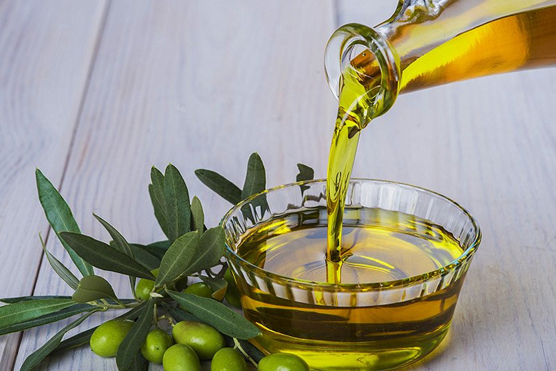 Olive Oil For Hair Masks- Deep Nourishment For Your Hair | HerGamut