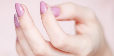 How to Fix a Broken Nail – 6 Smart Ways To Do It! Broken Nail