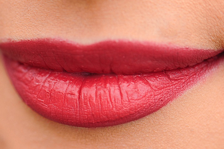 Color-Your-Lips