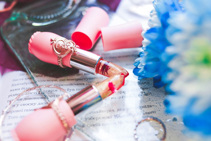 10 Best Selling Lipstick for Dry Lips