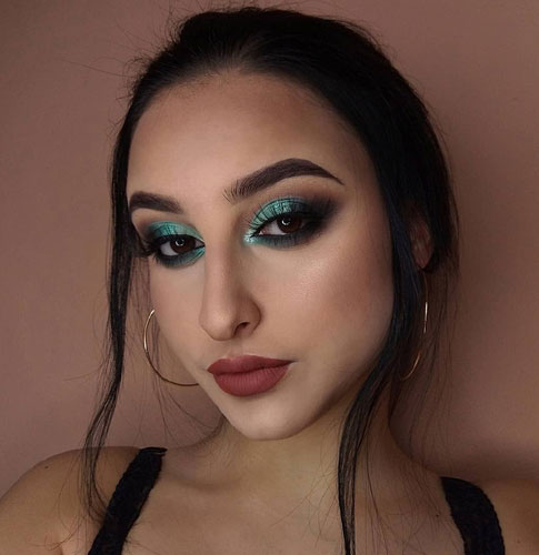 Sea Green Eye Makeup For A Black Dress