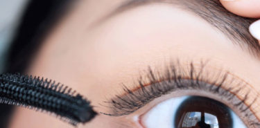 6 Steps To Apply Mascara – Master The Technique! 6 Steps To Apply A Mascara