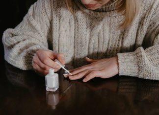 15 Best Non-Toxic Nail Polish For 2020 – Natural And Healthy! best non toxic nail polish