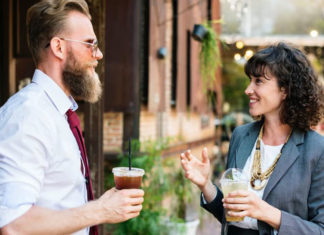 9 Amazing Reasons You Should Date An Older Man – Make A Wise Choice ! 9 Amazing Reasons You Should Date An Older Man Make A Wise Choice