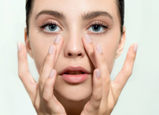 10 Best Eye Creams for 20s in 2020 – Review and FAQs 10 Best Eye Creams for 20s in 2020