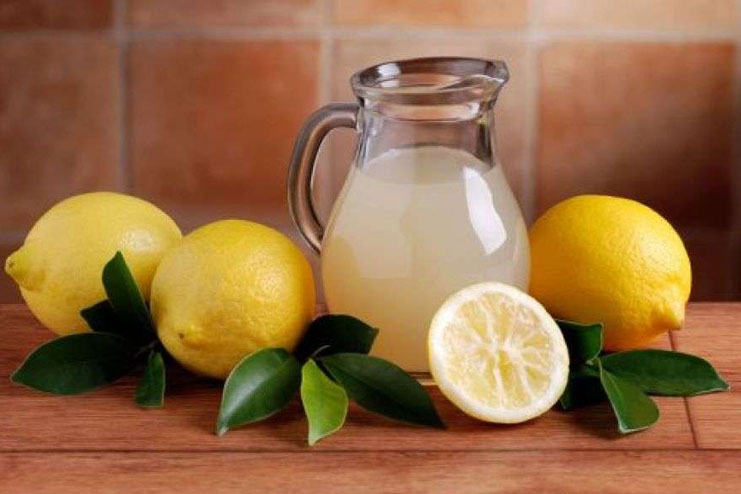Aloe Vera and Lemon Juice for Stretch Marks