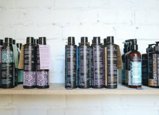 10 Cleansing & Effective Medicated Shampoo for Your Hair! 10 Cleansing and Effective Medicated Shampoos for Your Hair