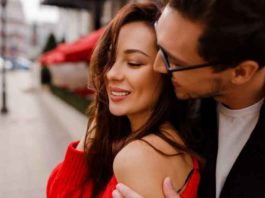 15 Winning Tips to Flirt a Guy And Make Him Fall For You!! 15 Winning Tips to Flirt a Guy And Make Him Fall For You