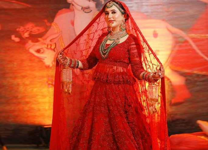 10 Fashion Tips For Curvy Brides 2021-Tune With Your Body Shape 10 Fashion Tips For Curvy Brides 2021-Tune With Your Body Shape