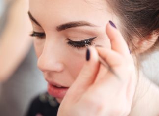How to Clean Your Eyelash Extensions – Wipe The Dirt! how to clean eye lashes - Hergamut