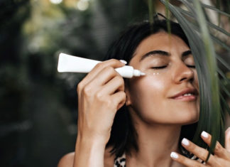 10 Best Smelling Sunscreens That Make You Feel Delightful 10 Best Smelling Sunscreens That Make You feel Delightful