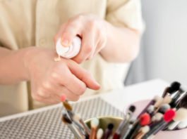 12 Best Tinted Moisturizers For Mature Skin- All In One Product 12 Best Tinted Moisturizers For Mature Skin All In One Product