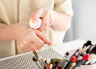 12 Best Tinted Moisturizers For Mature Skin- All In One Product 12 Best Tinted Moisturizers For Mature Skin All In One Product