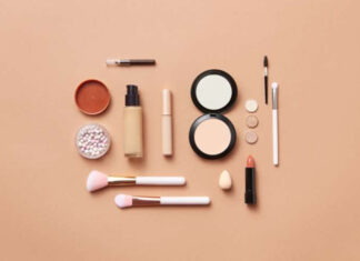 From Day to Night: Quick and Easy Makeup Transformations Quick and Easy Makeup Transformations